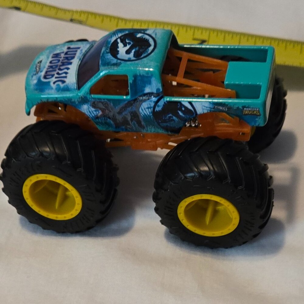 Jurrassic World Set of 2 Monster Trucks Great Condition